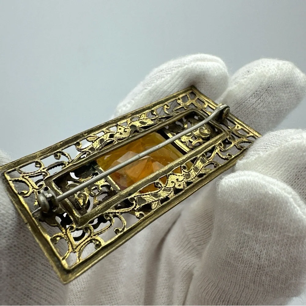 Antique Edwardian‎ Brass Faceted Amber Glass Leaf Brooch #632